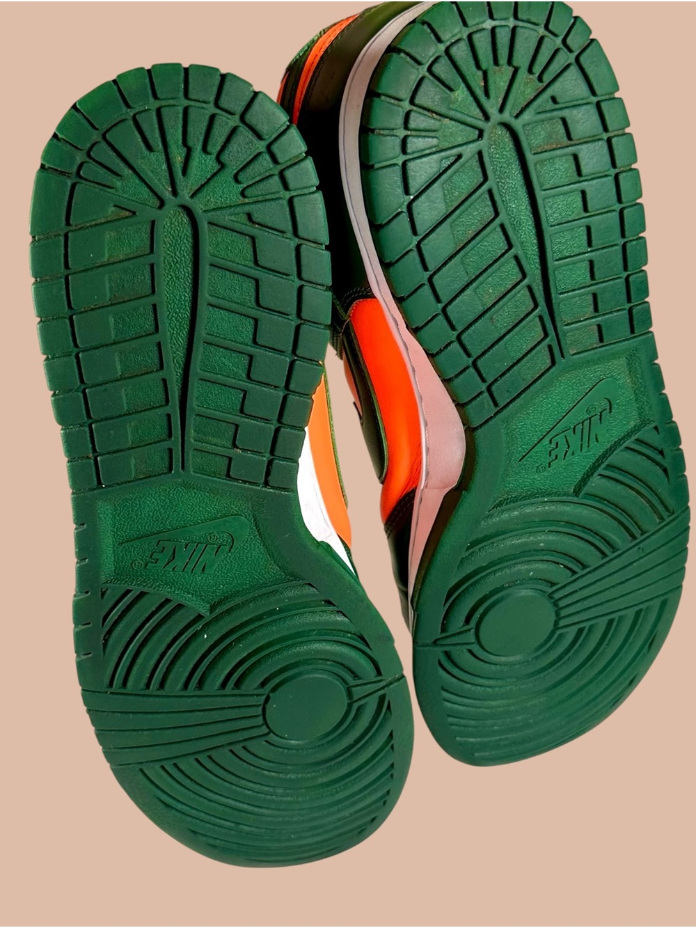Nike Men’s Dunk Low ‘Miami Hurricane’ Retro Sneakers - Picture 9 of 11